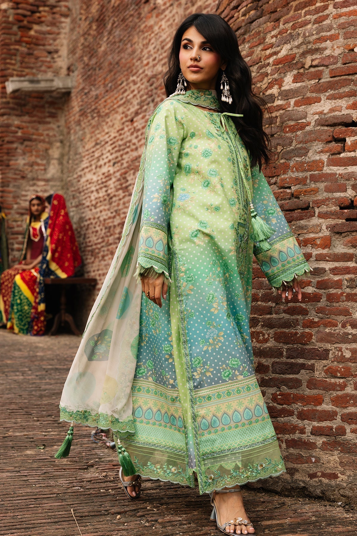 Charizma Chunri Lawn – CHN6-07