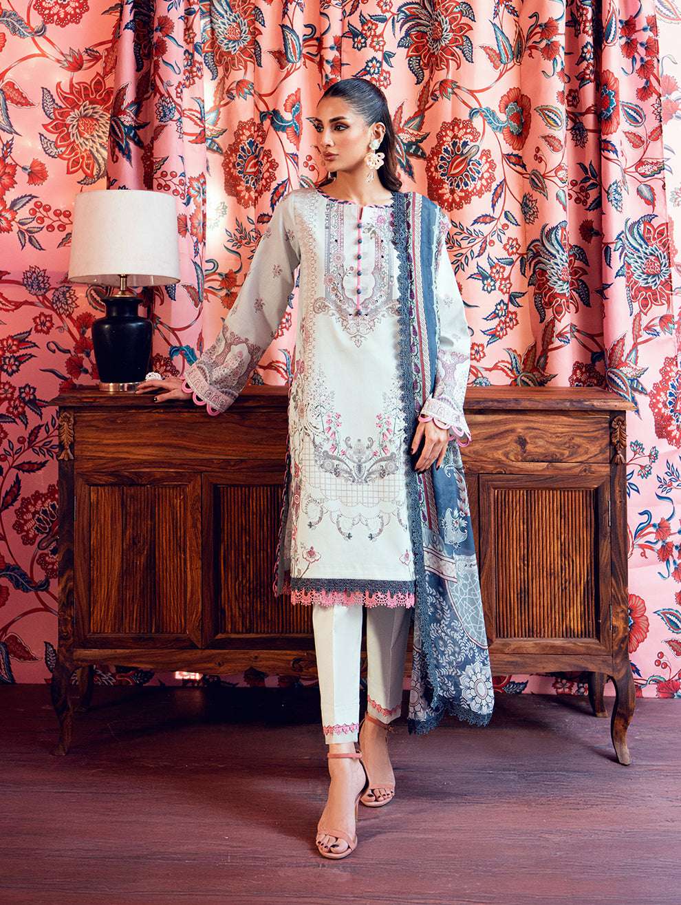 Jade Urbane Printed Lawn With Chiffon Dupatta – 20967 A