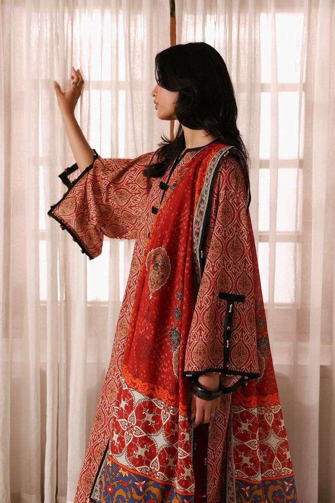 Zaha Amaya Printed Lawn – ZAREEN (APL26-10)