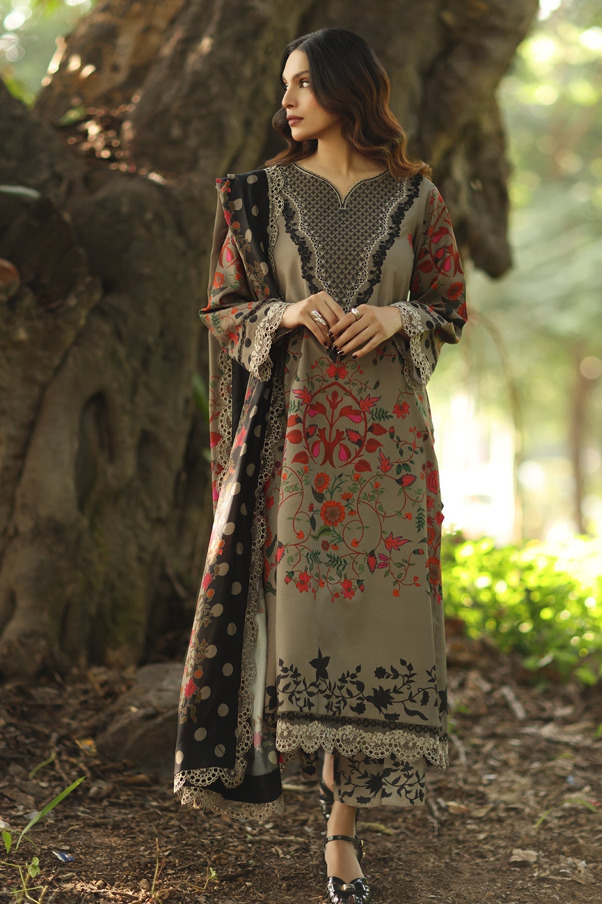 Charizma Aniq Winter – Embroidered Linen ANW6-12