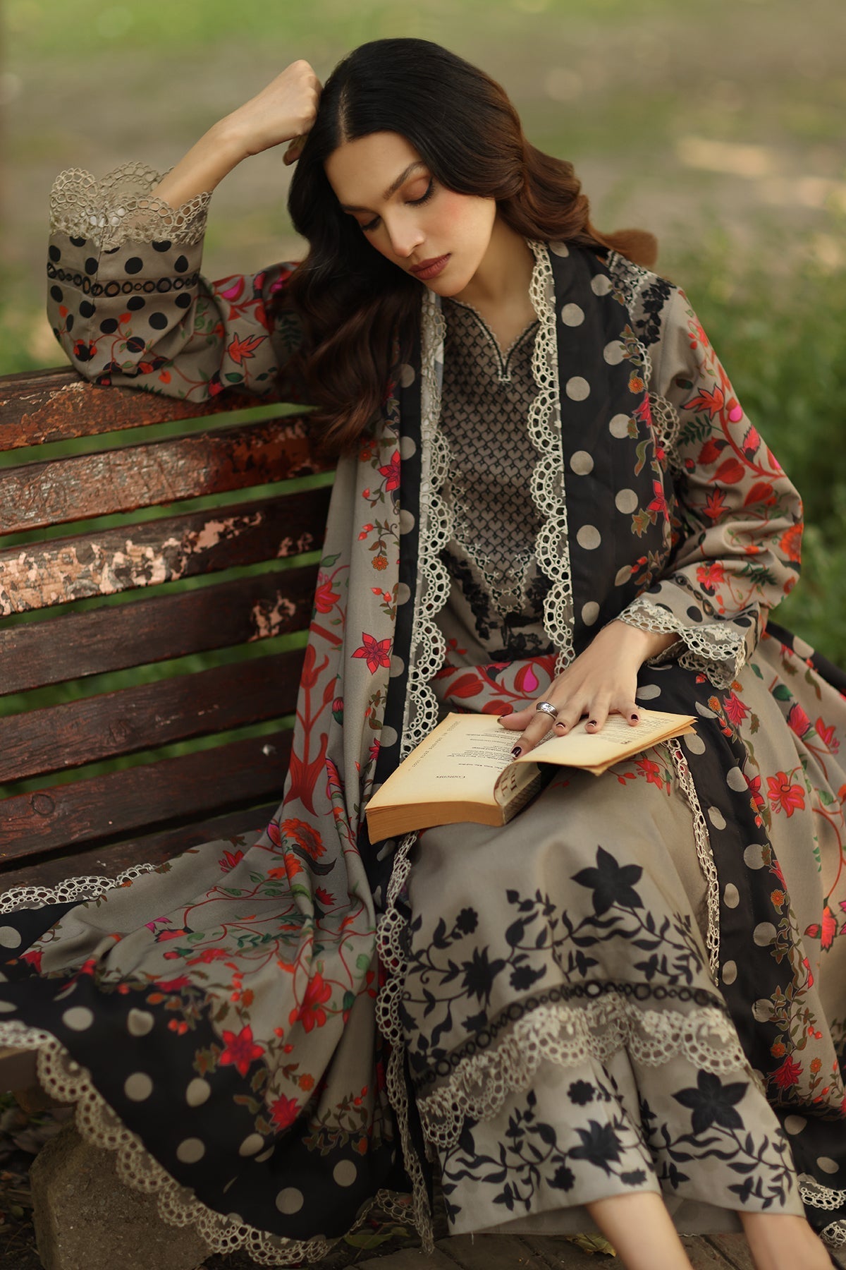 Charizma Aniq Winter – Embroidered Linen ANW6-12