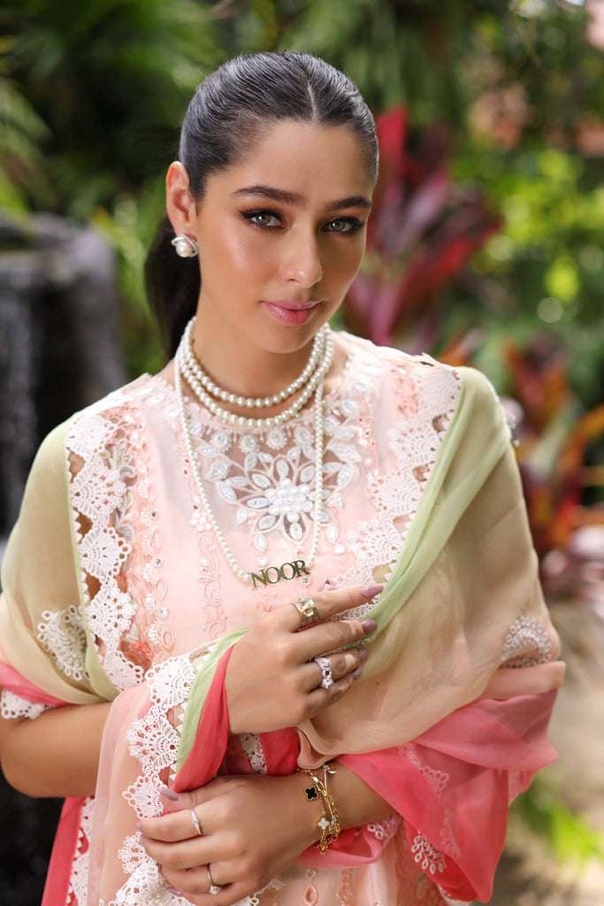 Noor by Saadia Asad Luxury Chikankari Lawn – D7-B Peach multi