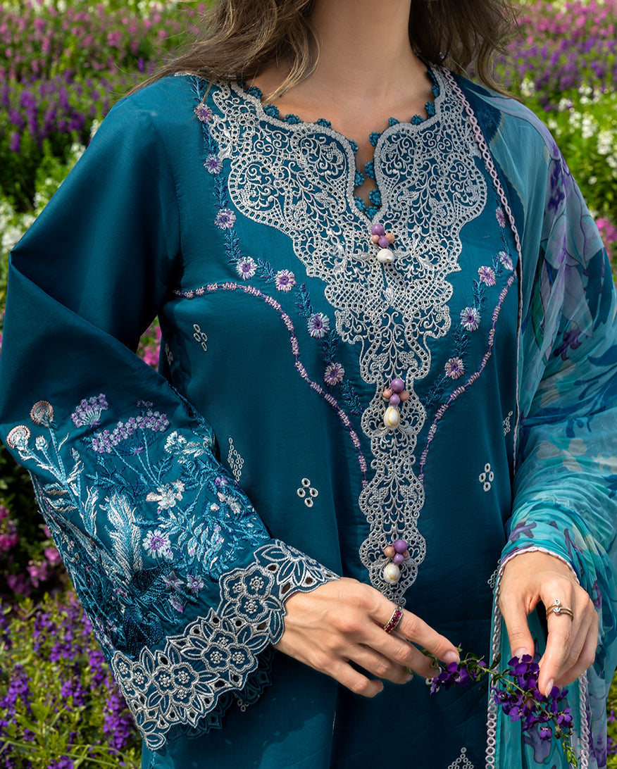 Mushq Hemline Lawn · The Secret Garden – Emerald Fern