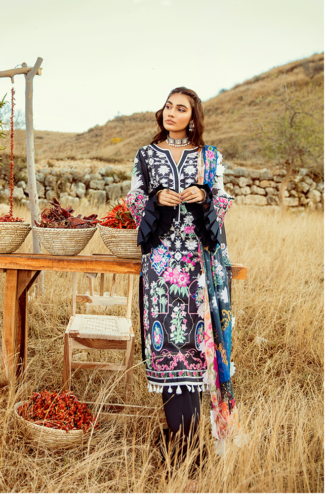 Rouche Luxury Lawn – (Exotic Blooms)