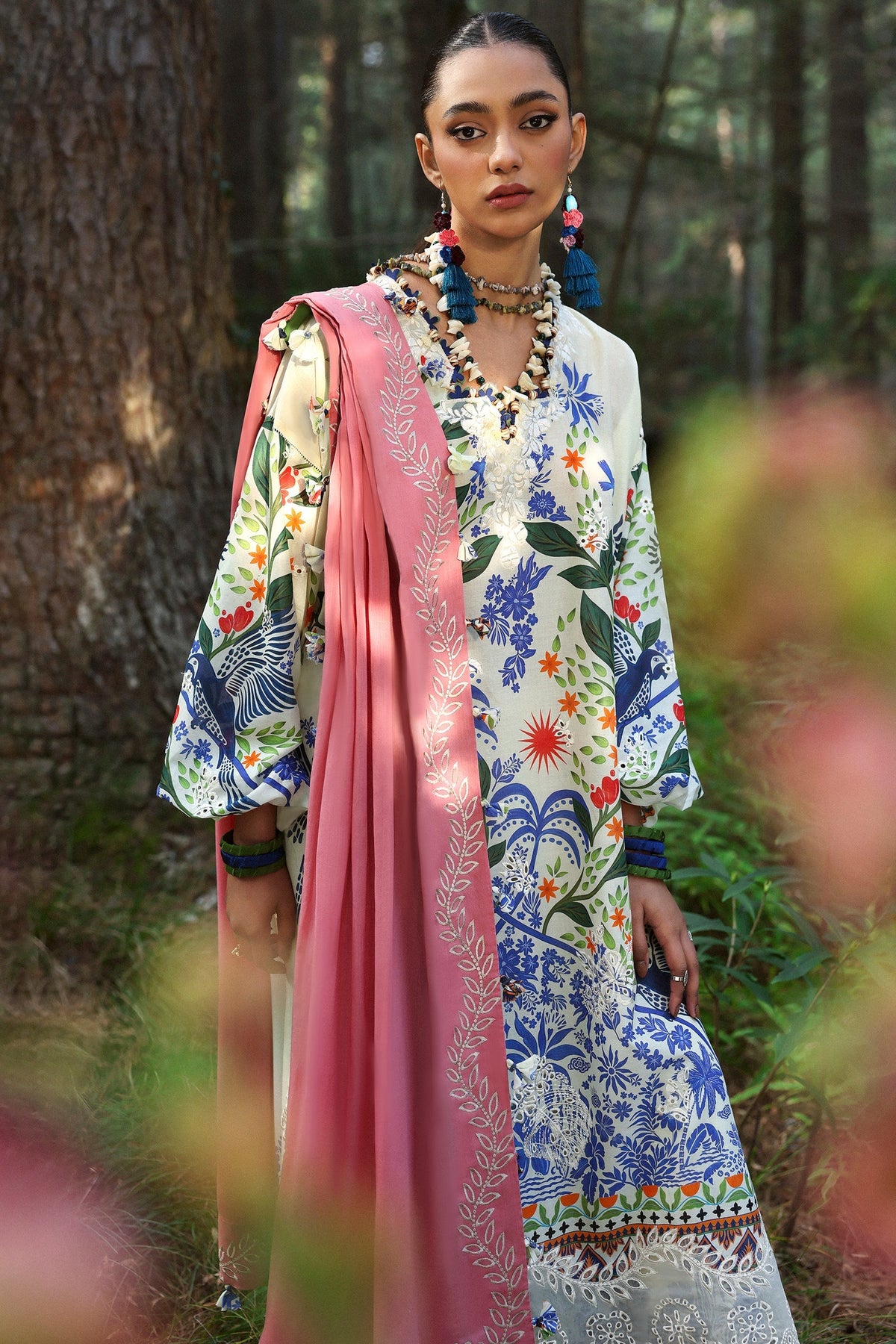Zaha Neelum Luxury Lawn – WHITE SOLANA (ZL25-03 B)