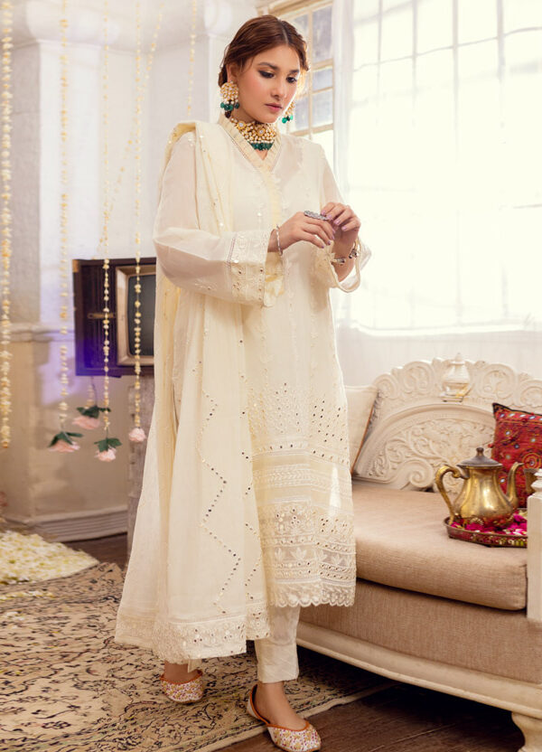 Merakish Luxury Embroidered By Shahzeb Textile – Off-White