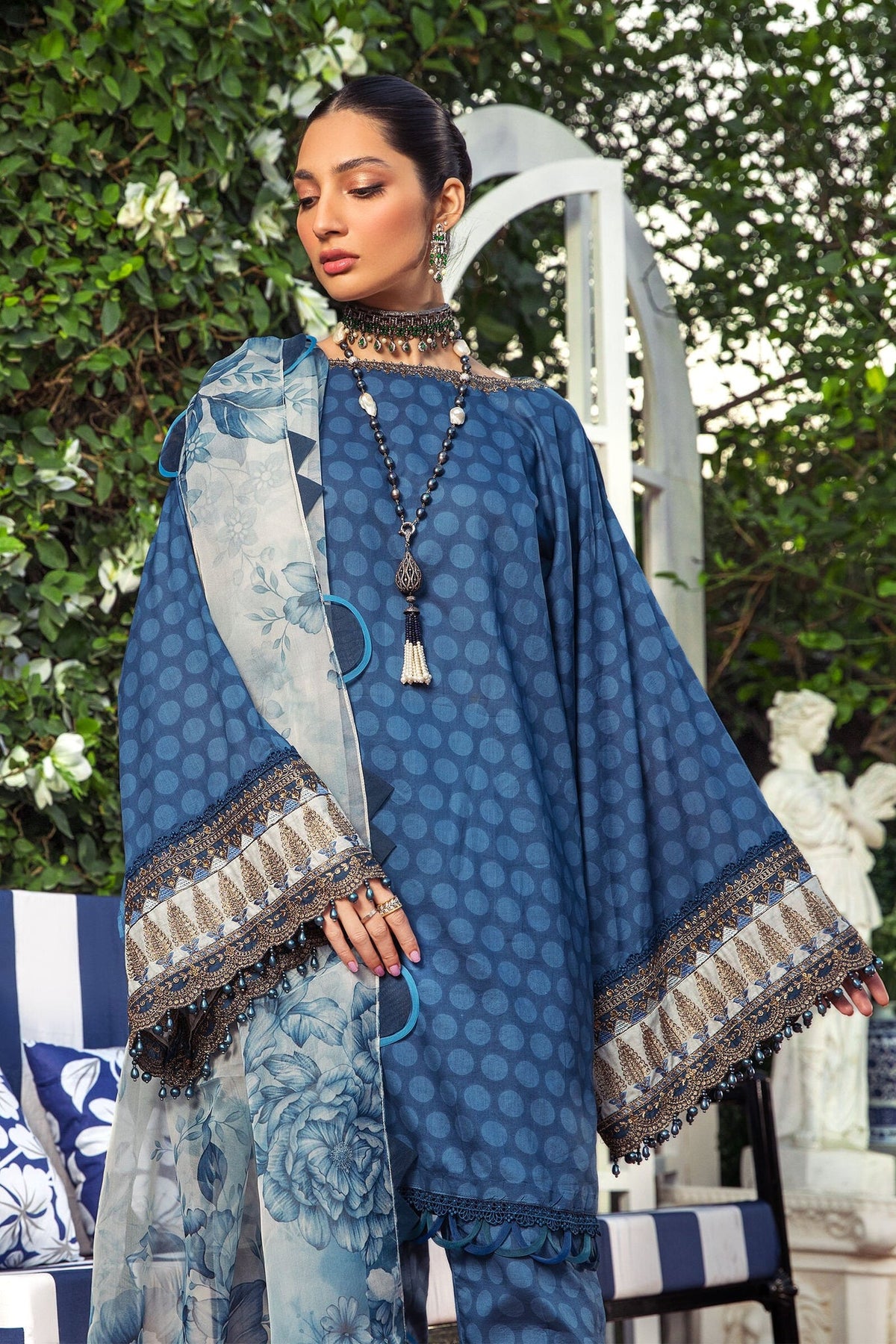 Maria b Mprints Lawn Suits 2022 – MPT-1304-B